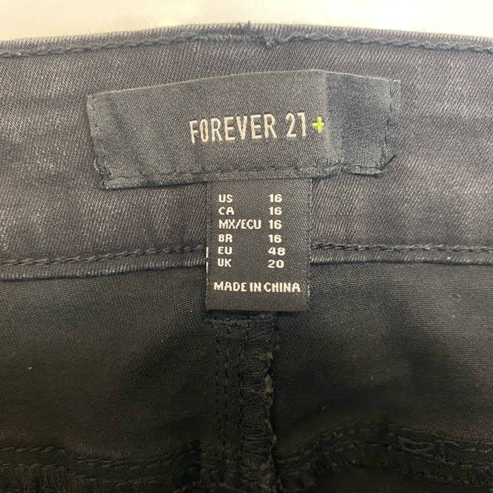 Forever 21 Plus Black High-Waisted Jeans - Picture 3 of 4